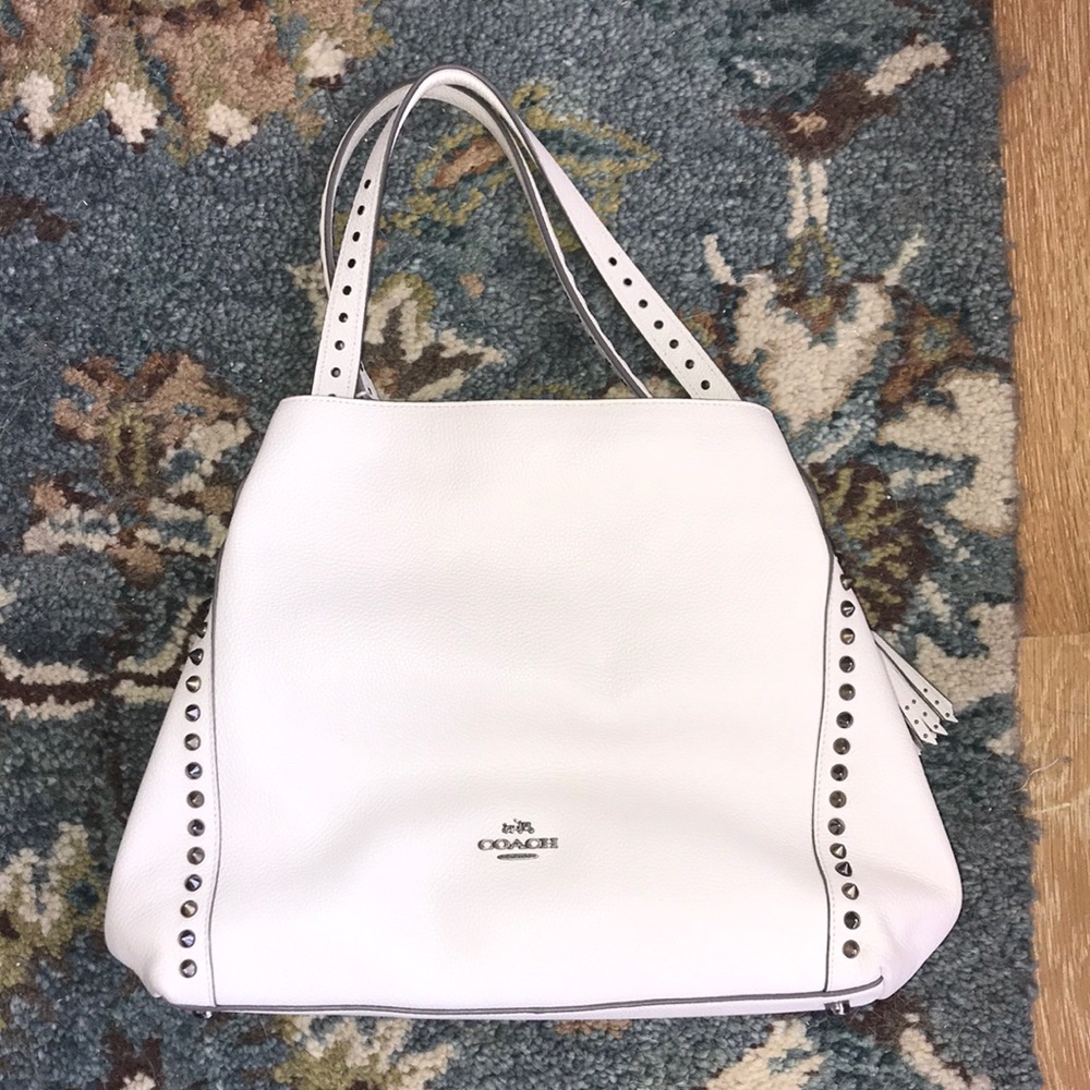 Coach 🐊 Vintage Studded White Leather Shoulder Bag